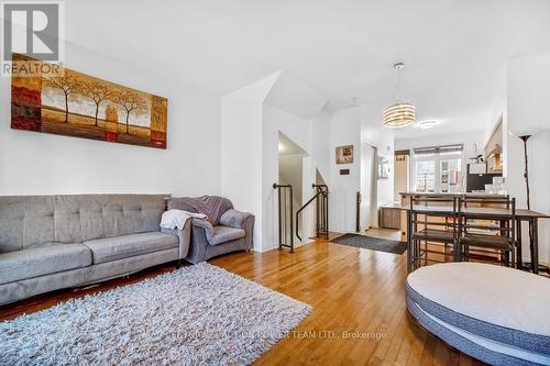 28 - 799 Montreal Road, Ottawa, ON - Indoor Photo Showing Living Room