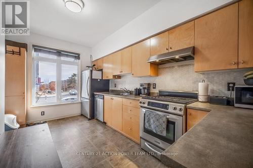 28 - 799 Montreal Road, Ottawa, ON - Indoor Photo Showing Kitchen With Stainless Steel Kitchen