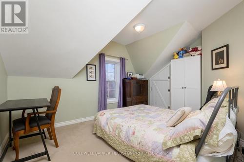 128-130 Main Street S, Halton Hills, ON - Indoor Photo Showing Bedroom