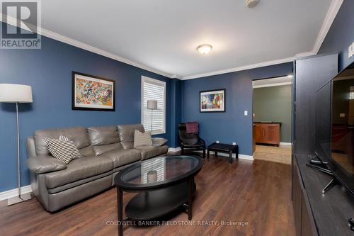 128-130 Main Street S, Halton Hills, ON - Indoor Photo Showing Living Room