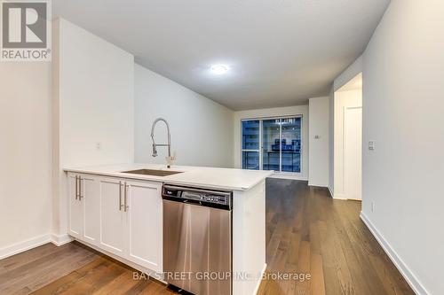 3609 - 4011 Brickstone Mews, Mississauga, ON - Indoor Photo Showing Kitchen