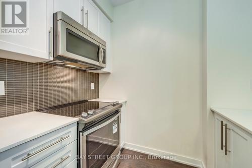 3609 - 4011 Brickstone Mews, Mississauga, ON - Indoor Photo Showing Kitchen