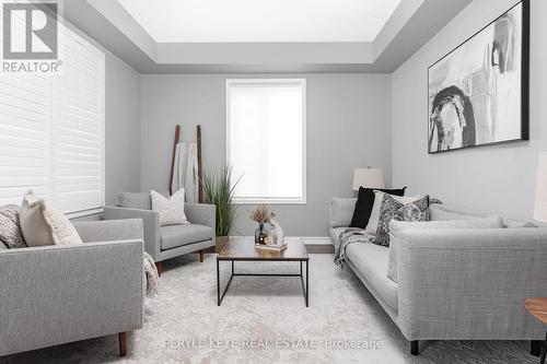 80 Chambery Street, Bracebridge, ON - Indoor Photo Showing Living Room