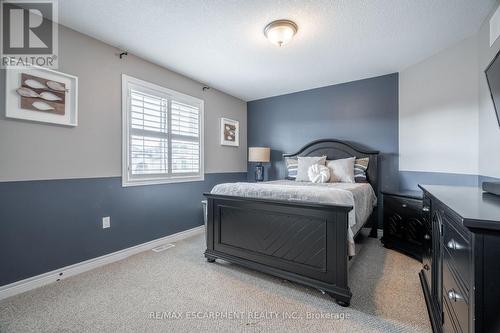 97 Chartwell Circle, Hamilton, ON - Indoor Photo Showing Bedroom