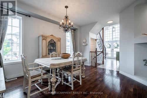 97 Chartwell Circle, Hamilton, ON - Indoor Photo Showing Dining Room