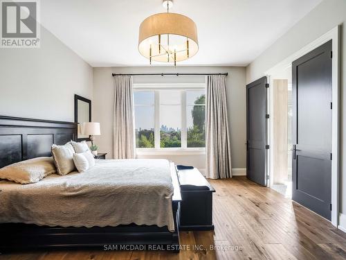 4086 Hickory Drive, Mississauga, ON - Indoor Photo Showing Bedroom