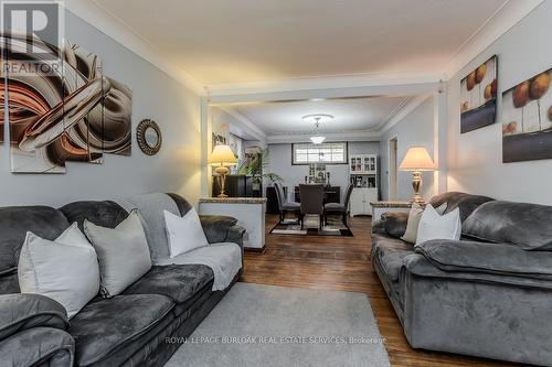 49 Tisdale Street S, Hamilton, ON - Indoor Photo Showing Living Room