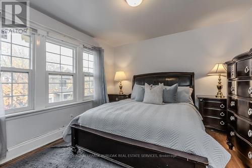 49 Tisdale Street S, Hamilton, ON - Indoor Photo Showing Bedroom