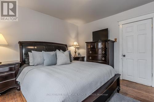 49 Tisdale Street S, Hamilton, ON - Indoor Photo Showing Bedroom