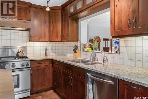 Fung Acreage, Dundurn Rm No. 314, SK - Indoor Photo Showing Kitchen With Double Sink