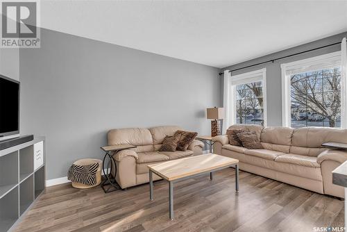 21 207 Keevil Way, Saskatoon, SK - Indoor Photo Showing Living Room