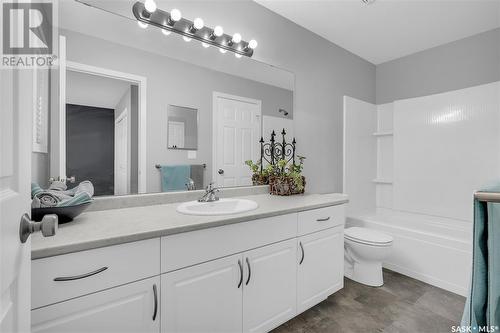 21 207 Keevil Way, Saskatoon, SK - Indoor Photo Showing Bathroom