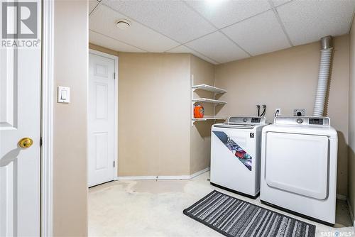 21 207 Keevil Way, Saskatoon, SK - Indoor Photo Showing Laundry Room