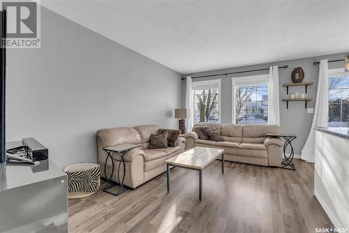 21 207 Keevil Way, Saskatoon, SK - Indoor Photo Showing Living Room