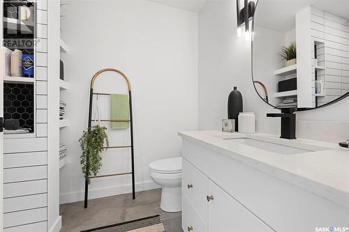 3135 Green Brook Road, Regina, SK - Indoor Photo Showing Bathroom