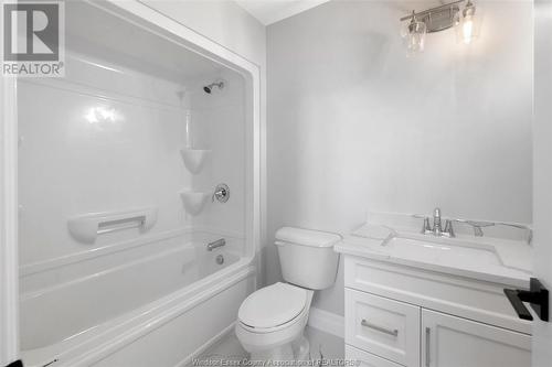 221 Cowan Court, Amherstburg, ON - Indoor Photo Showing Bathroom