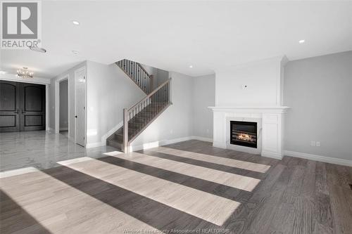 221 Cowan Court, Amherstburg, ON - Indoor Photo Showing Living Room With Fireplace