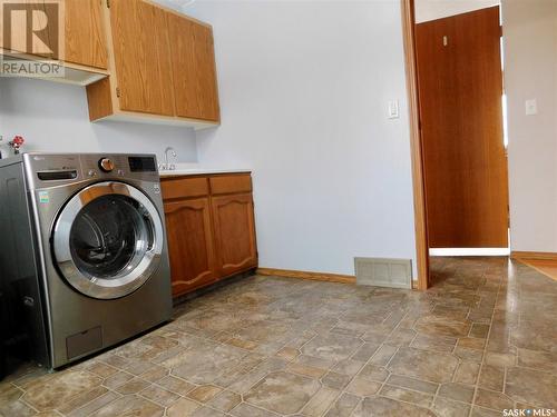 116 Churchill Avenue, Coronach, SK - Indoor Photo Showing Laundry Room