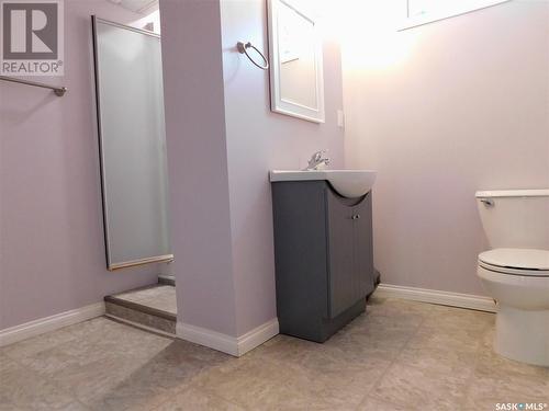 116 Churchill Avenue, Coronach, SK - Indoor Photo Showing Bathroom