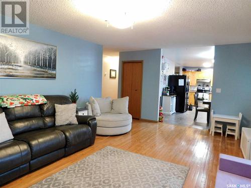 116 Churchill Avenue, Coronach, SK - Indoor Photo Showing Living Room