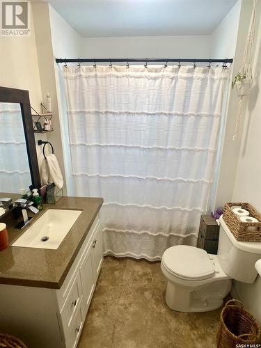 16 Woodhams Avenue, Fillmore, SK - Indoor Photo Showing Bathroom