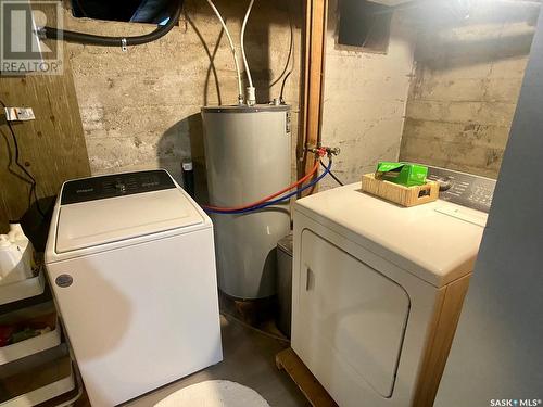 16 Woodhams Avenue, Fillmore, SK - Indoor Photo Showing Laundry Room