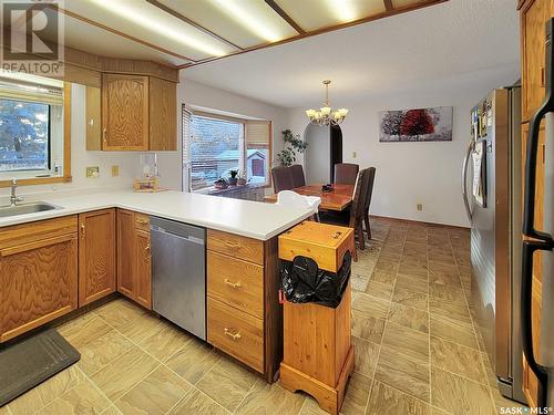 78 Sunset Drive S, Yorkton, SK - Indoor Photo Showing Kitchen