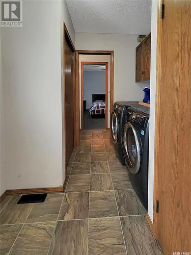 78 Sunset Drive S, Yorkton, SK - Indoor Photo Showing Laundry Room