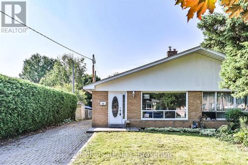 33 Holcolm Road, Toronto, ON - Outdoor