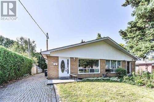 33 Holcolm Road, Toronto, ON - Outdoor