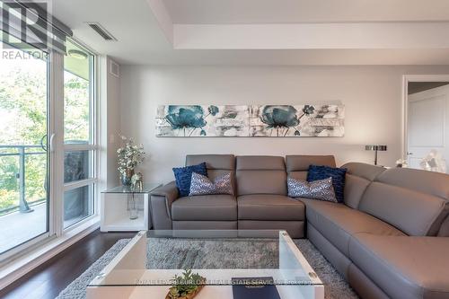 510 - 3500 Lakeshore Road W, Oakville, ON - Indoor Photo Showing Living Room