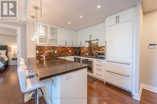 510 - 3500 Lakeshore Road W, Oakville, ON - Indoor Photo Showing Kitchen With Upgraded Kitchen