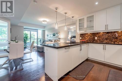 510 - 3500 Lakeshore Road W, Oakville, ON - Indoor Photo Showing Kitchen