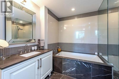 510 - 3500 Lakeshore Road W, Oakville, ON - Indoor Photo Showing Bathroom