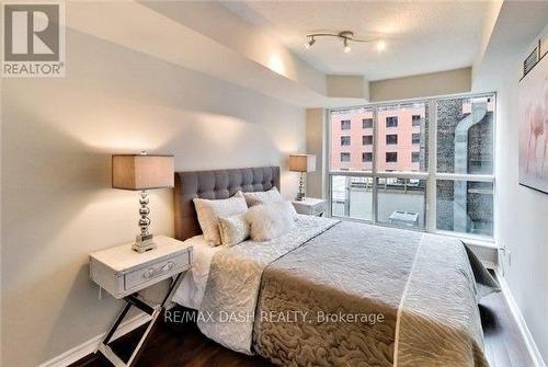 543 - 250 Wellington Street W, Toronto, ON - Indoor Photo Showing Bedroom