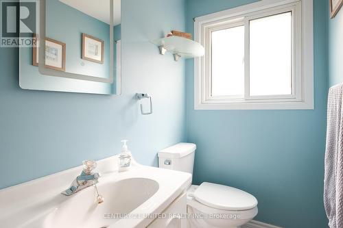 1026 Cumberland Avenue, Peterborough (Northcrest), ON - Indoor Photo Showing Bathroom