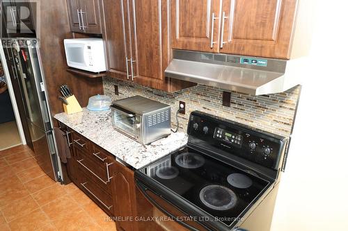 2004 - 2365 Kennedy Road, Toronto, ON - Indoor Photo Showing Kitchen