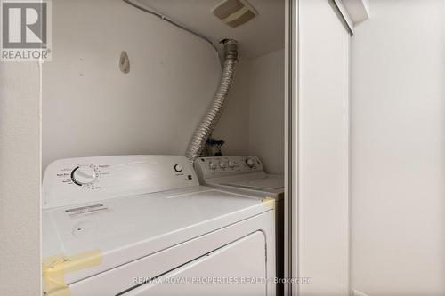 41 Croker Drive, Ajax, ON - Indoor Photo Showing Laundry Room