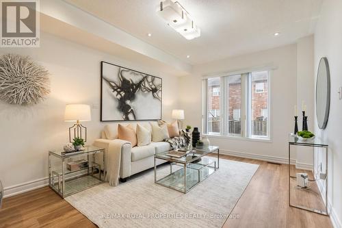 41 Croker Drive, Ajax, ON - Indoor Photo Showing Living Room