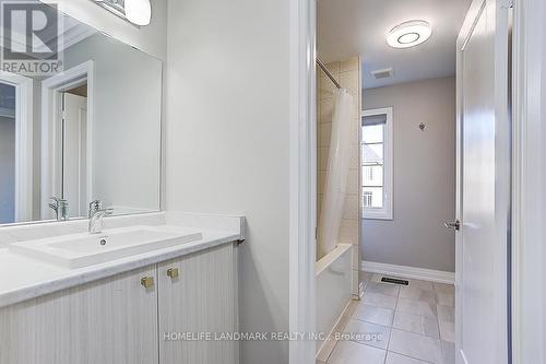 42 St Ives Crescent, Whitby, ON - Indoor Photo Showing Bathroom