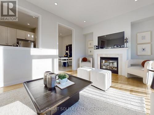 67 Paper Mills Crescent, Richmond Hill, ON - Indoor Photo Showing Living Room With Fireplace