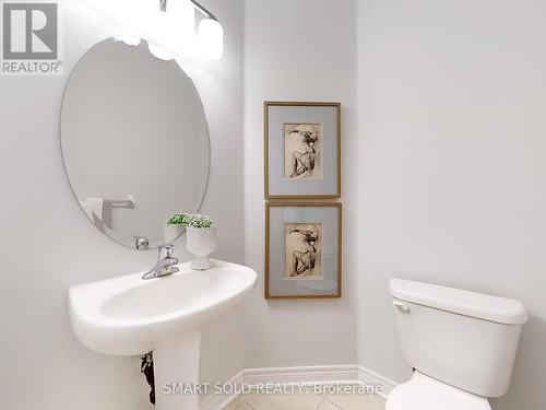 67 Paper Mills Crescent, Richmond Hill, ON - Indoor Photo Showing Bathroom