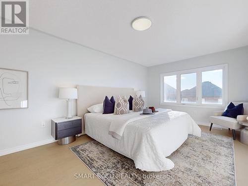 67 Paper Mills Crescent, Richmond Hill, ON - Indoor Photo Showing Bedroom