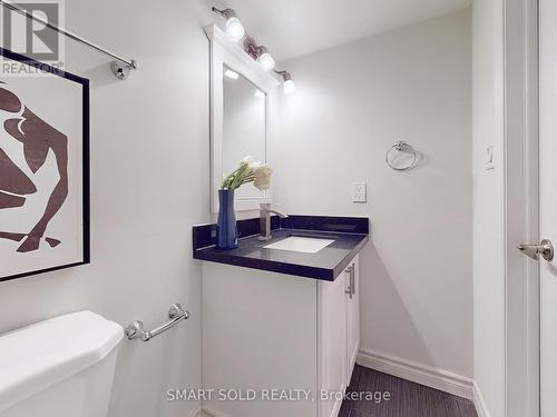 67 Paper Mills Crescent, Richmond Hill, ON - Indoor Photo Showing Bathroom