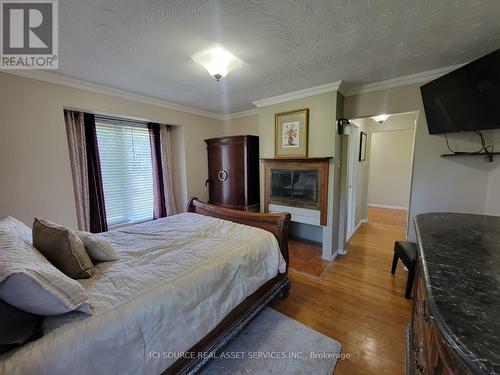 1413 Stoney Creek Road, Haldimand, ON - Indoor Photo Showing Bedroom