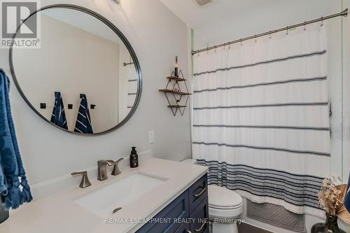 207 West River Road, Cambridge, ON - Indoor Photo Showing Bathroom