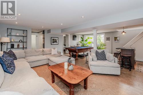 207 West River Road, Cambridge, ON - Indoor Photo Showing Living Room