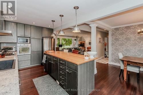 207 West River Road, Cambridge, ON - Indoor Photo Showing Kitchen