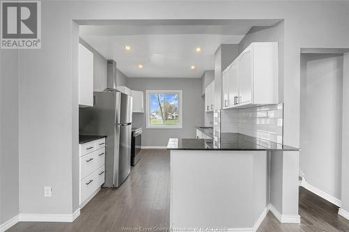 216 Rankin, Windsor, ON - Indoor Photo Showing Kitchen