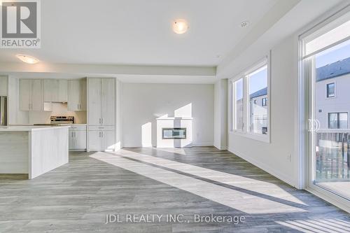 1328 Kobzar Dr Drive, Oakville, ON - Indoor Photo Showing Kitchen